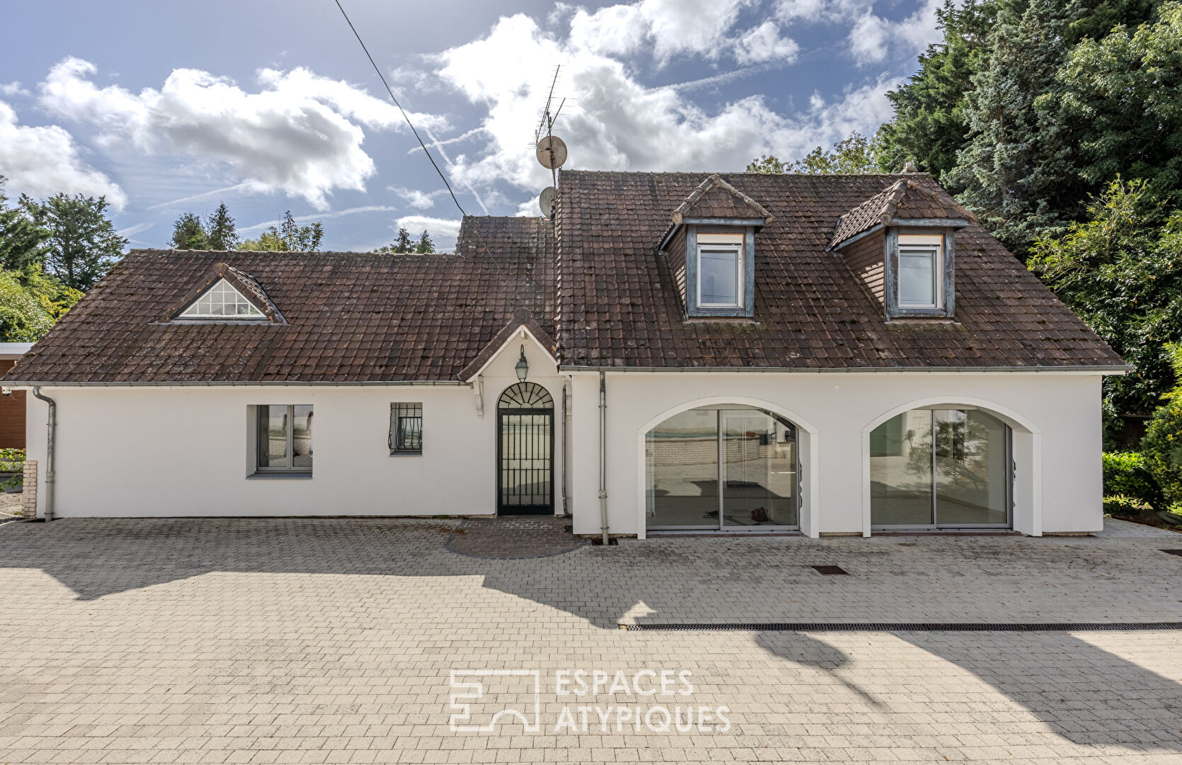 Large family home with independent gite and private pond