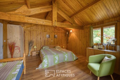 Ensemble de deux chalets sur étang  aux alentours de Roye