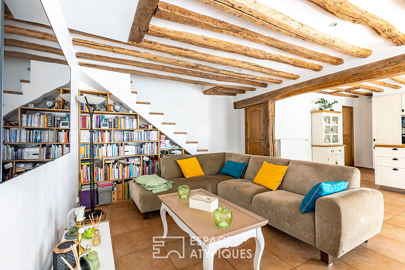 Maison de famille rénovée en pierre dans le joli village de Plailly