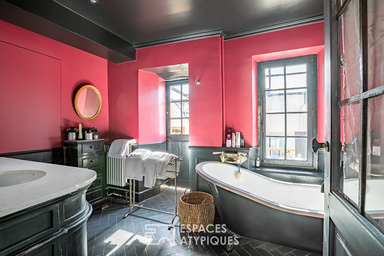 An extraordinary family home in the heart of Senlis