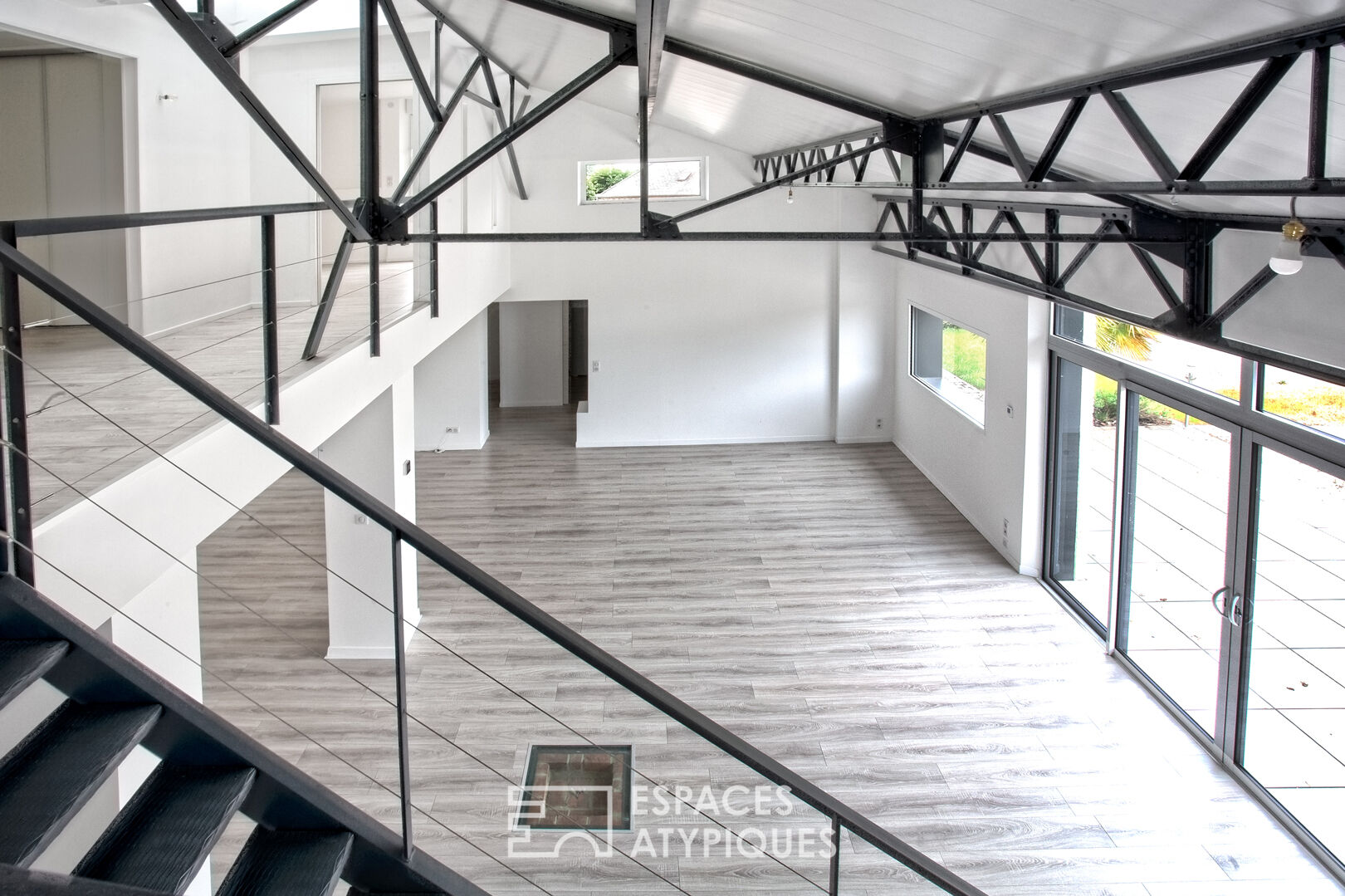 Loft contemporain en structure métallique à  Rosières-en-Santerre proche Amiens