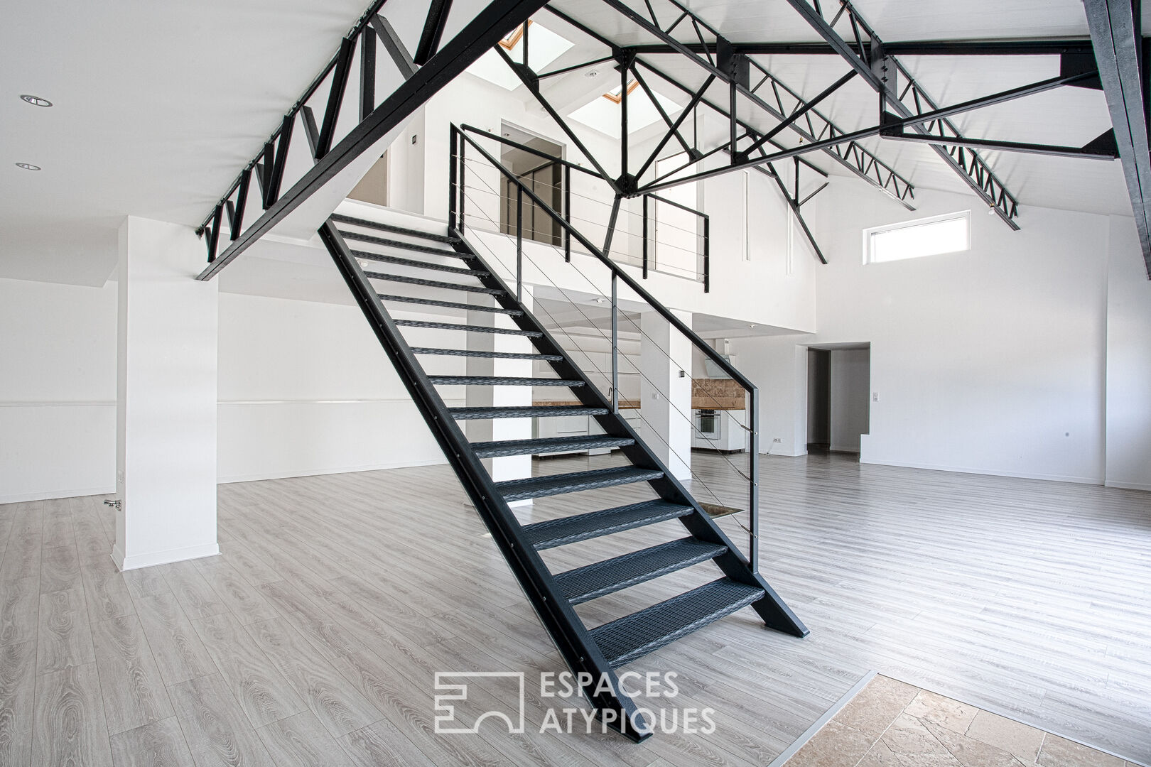 Loft contemporain en structure métallique à  Rosières-en-Santerre proche Amiens
