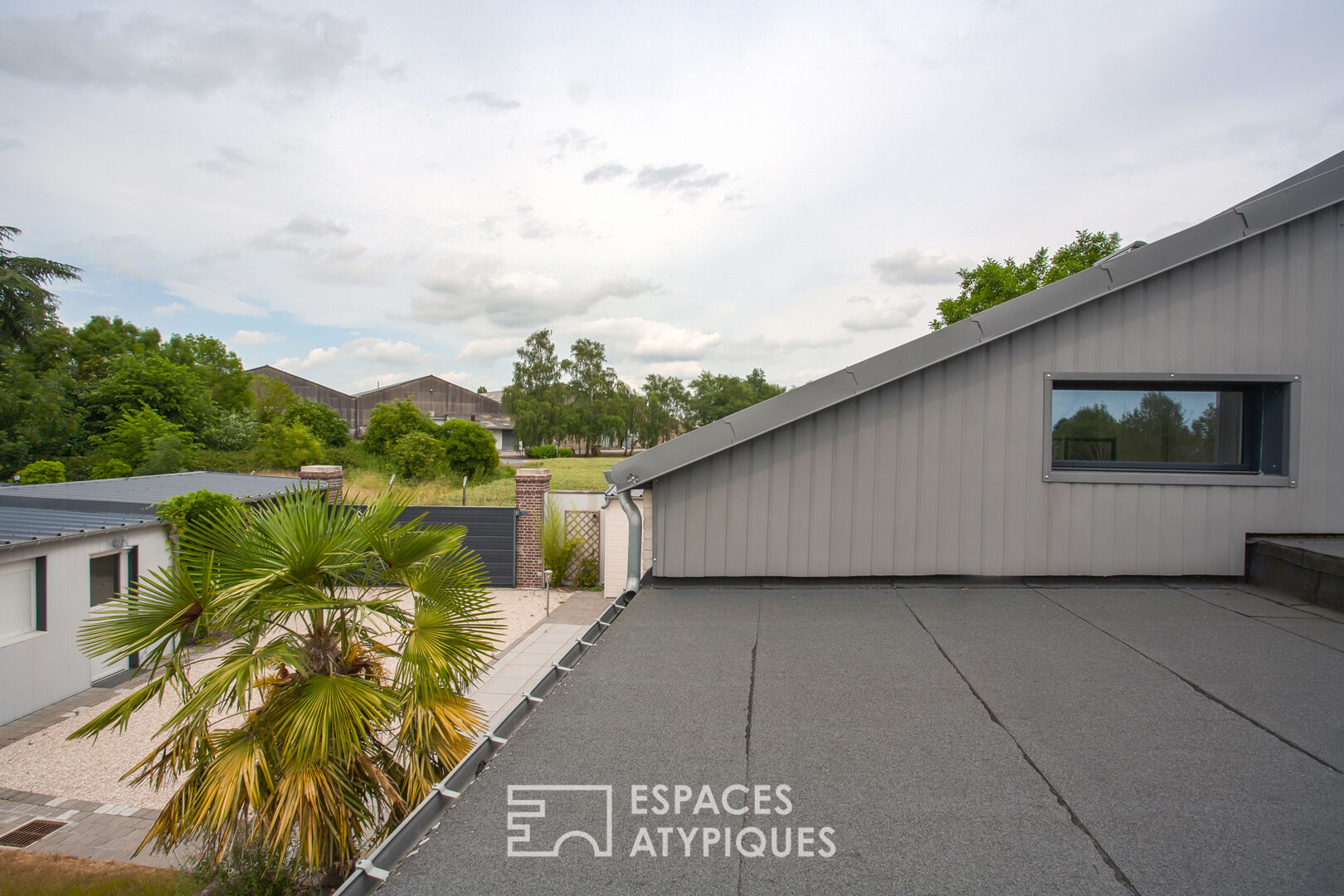 Loft contemporain en structure métallique à  Rosières-en-Santerre proche Amiens