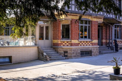 Beautifully restored Belle Époque villa with swimming pool and guest house