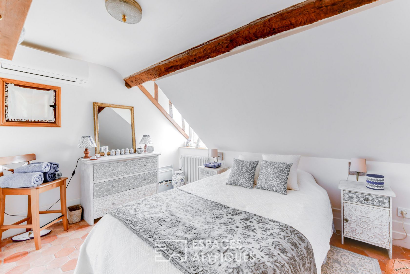 The green paradise – Beautiful longère perfectly restored