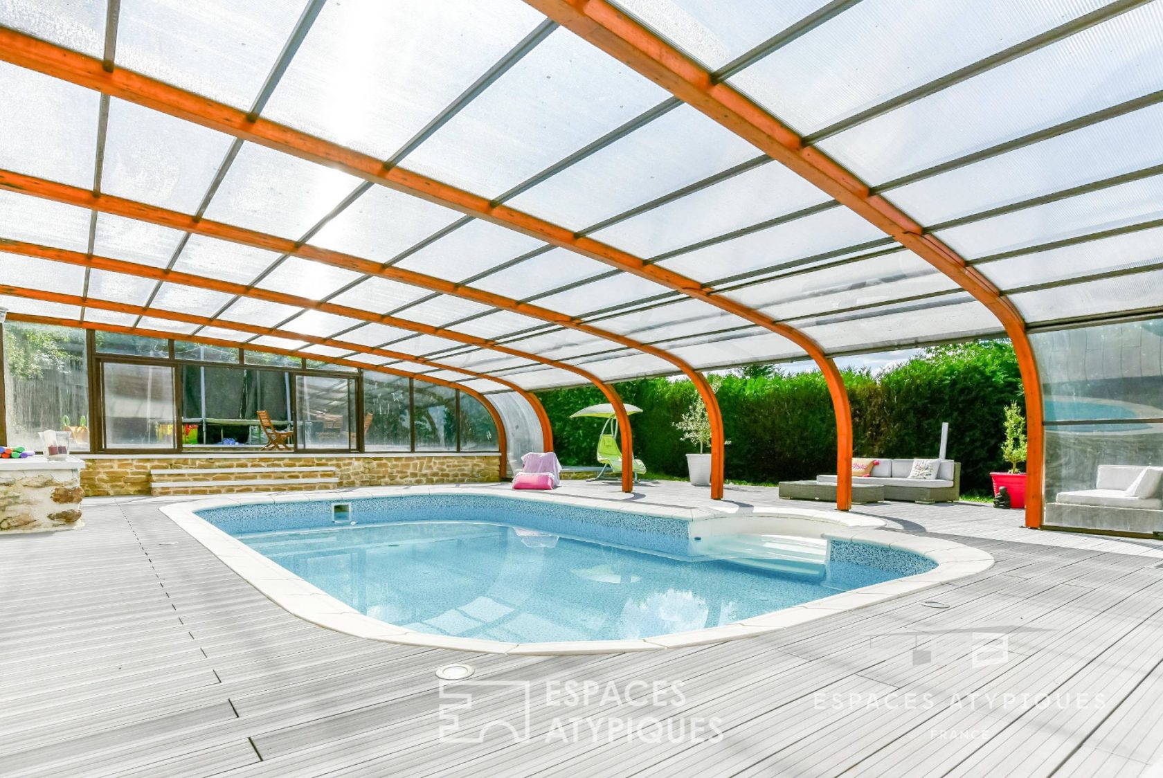 A corner of Paradise – charming renovated longhouse of 230m²