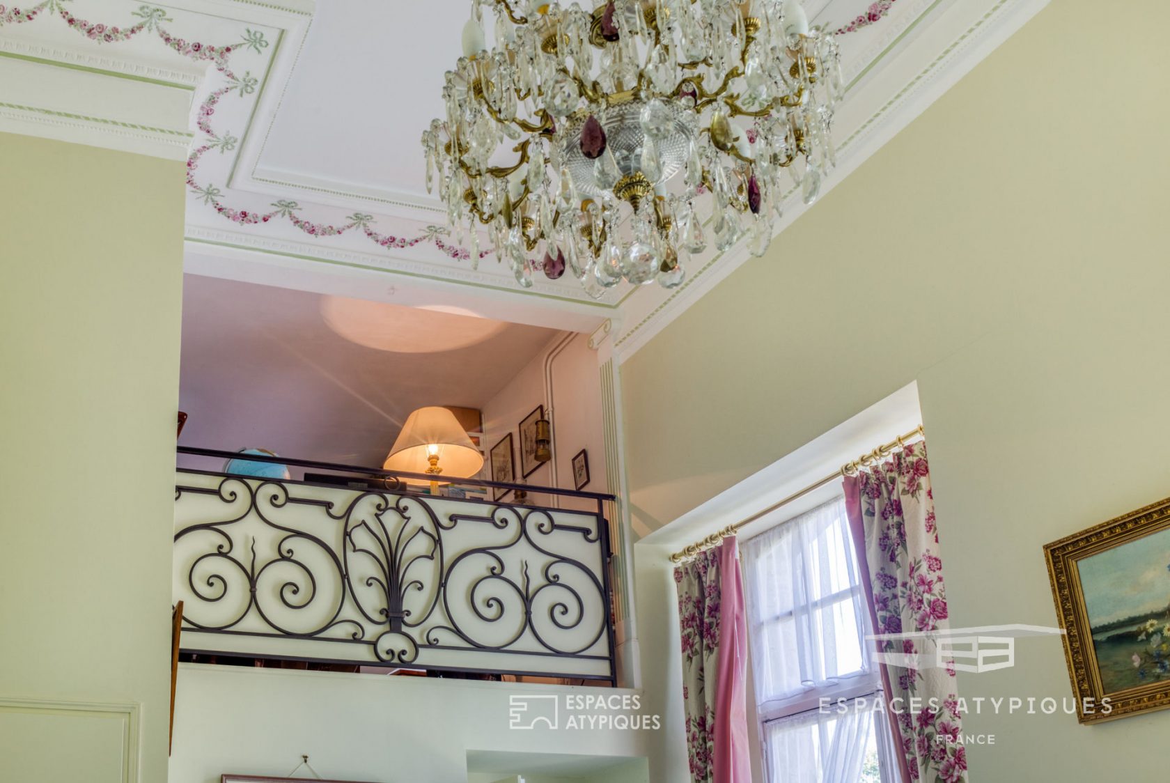 The magnificent – duplex within an abbey