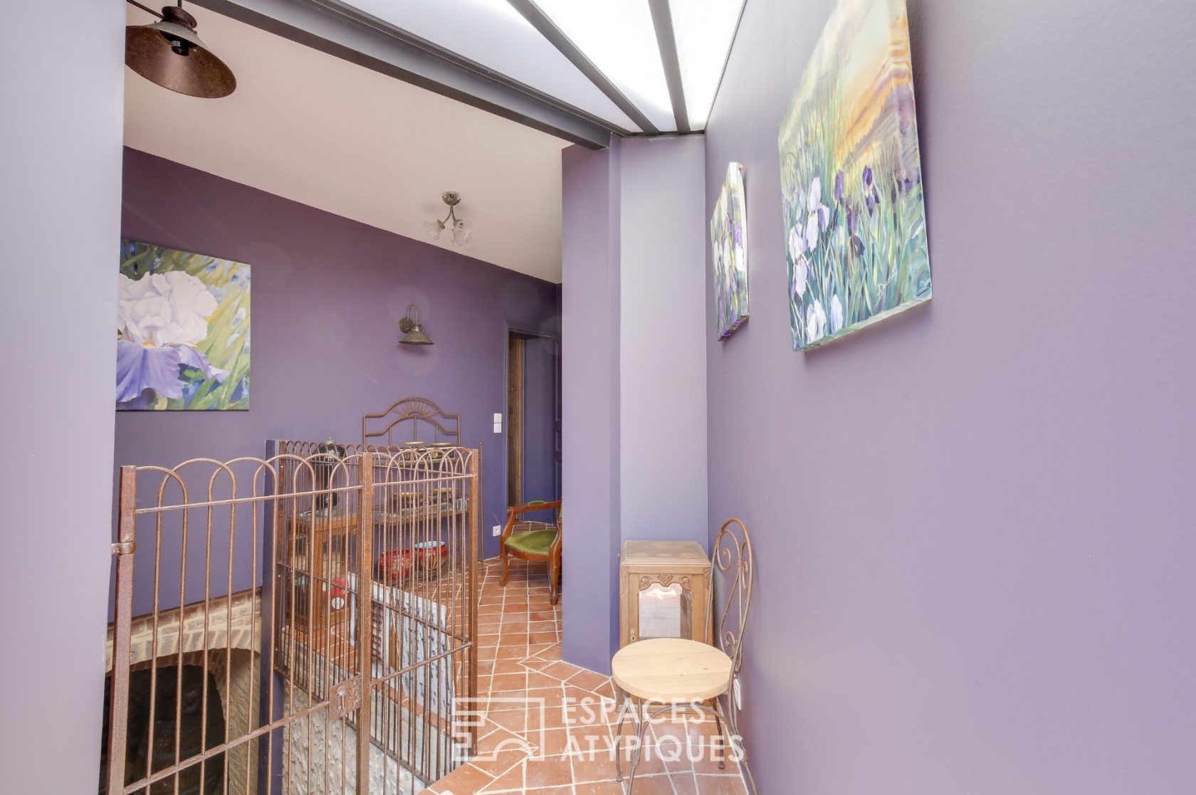 Art of living in the countryside – Superb longère in lush greenery