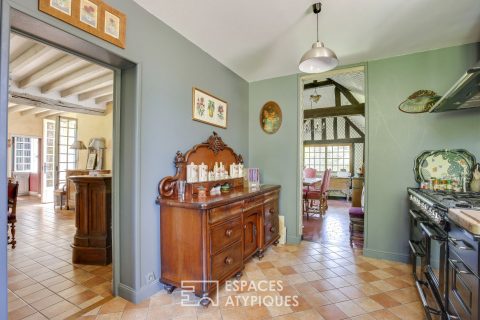 Art of living in the countryside – Superb longère in lush greenery