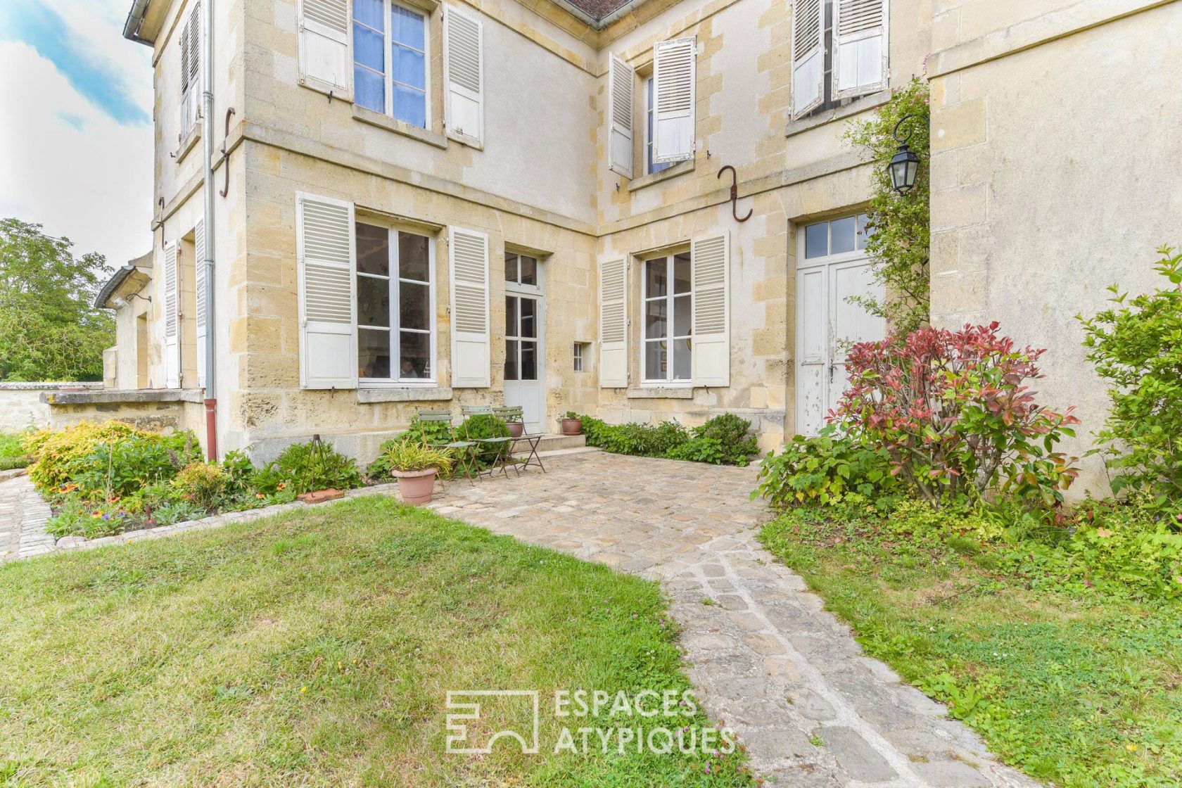 Beautiful restored farmhouse of Lamberval castle