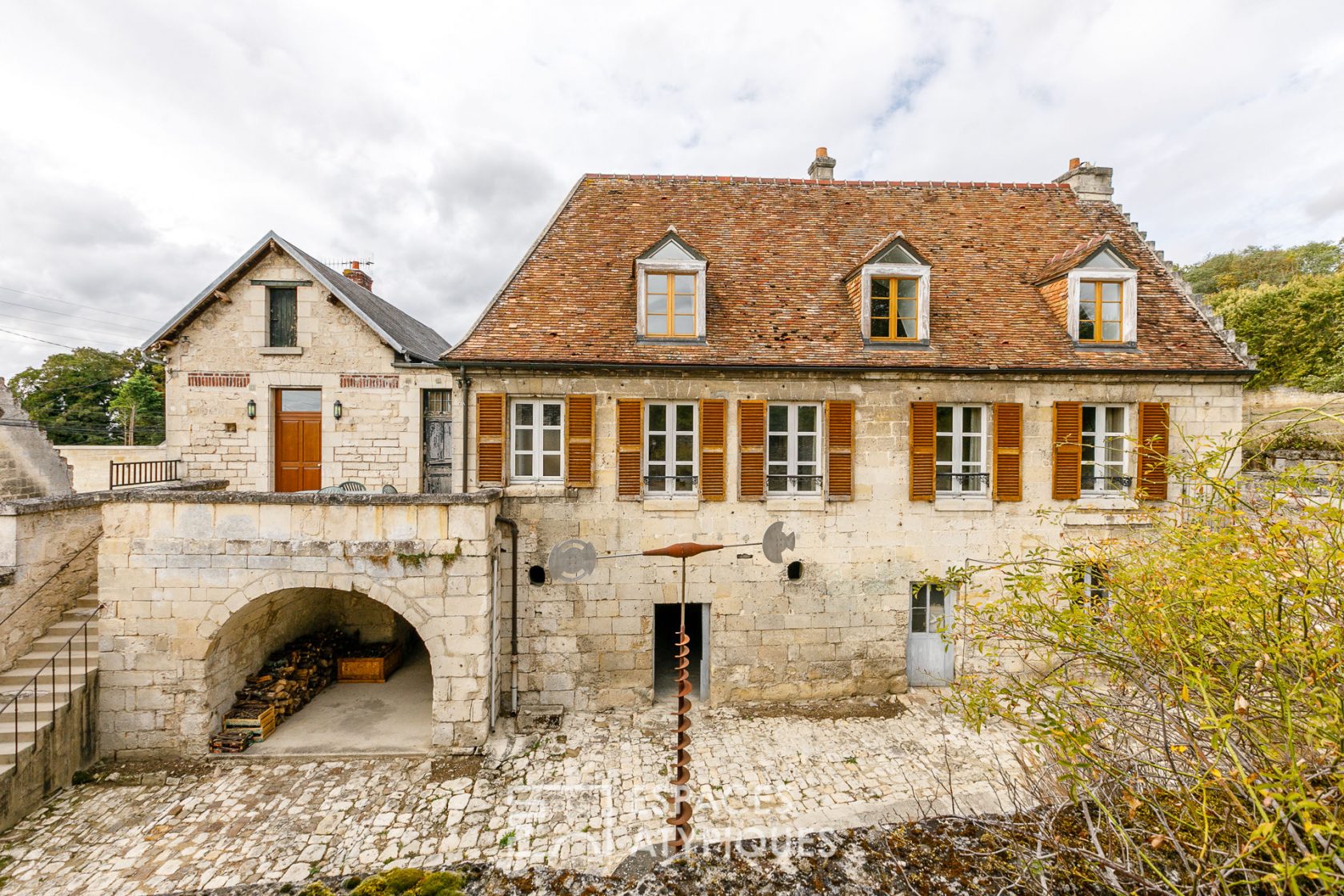 Espace et Lumière avec vue imprenable – Ancien pressoir du 18ème siècle rénové