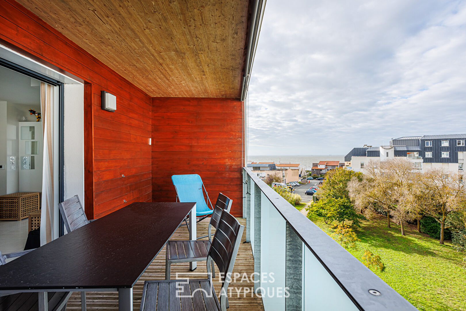 Apartment in the heart of Les Minimes, sea view balcony