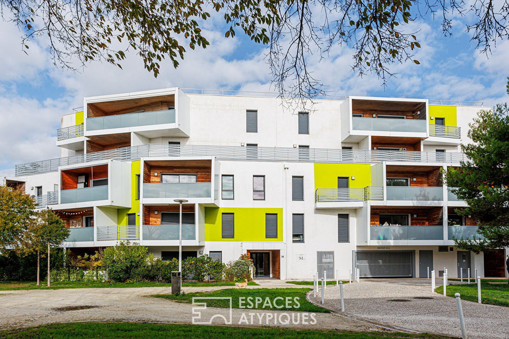 Apartment in the heart of Les Minimes, sea view balcony