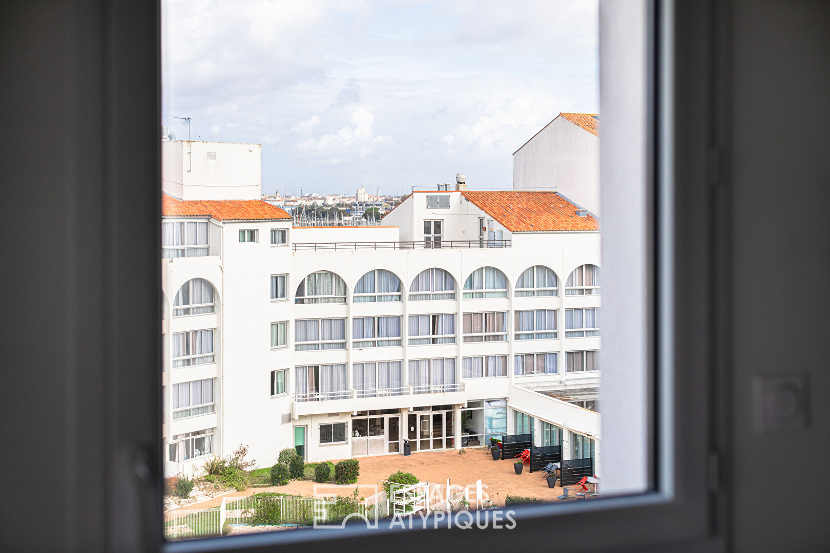 Apartment in the heart of Les Minimes, sea view balcony