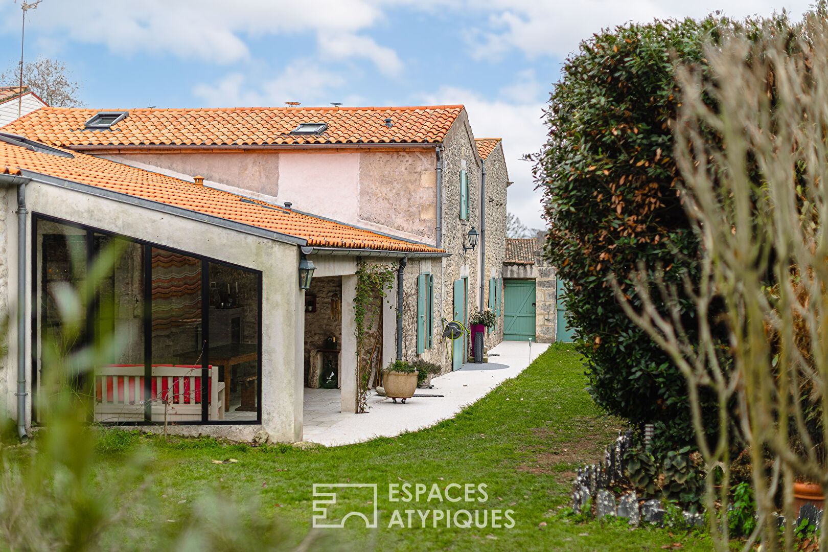 Old farm at the gates of La Rochelle