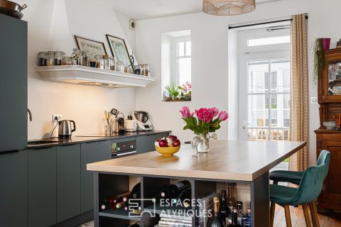 Duplex with patio, in the heart of the central market