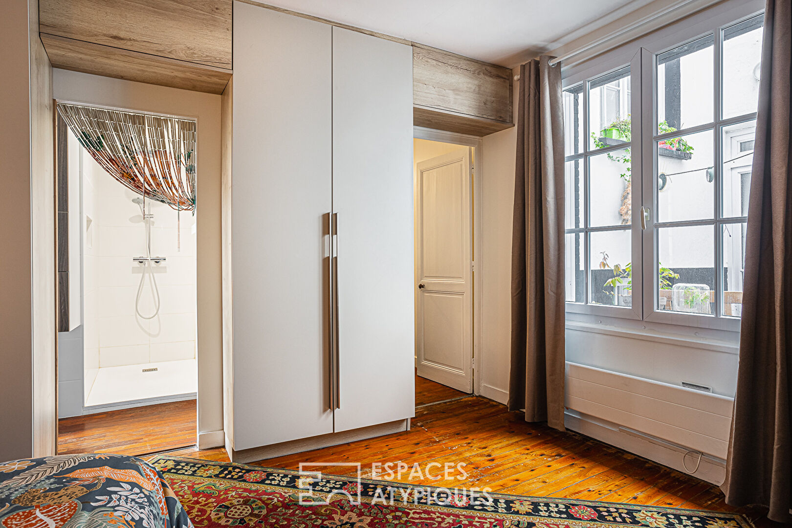 Duplex with patio, in the heart of the central market