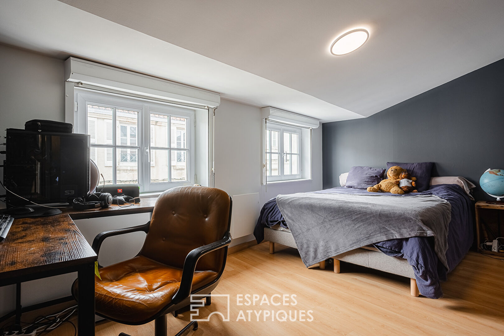 Duplex with patio, in the heart of the central market