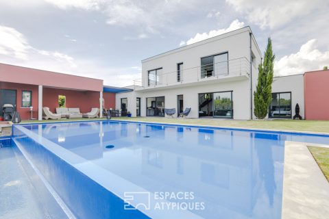 Maison d’architecte dans village de pêcheurs