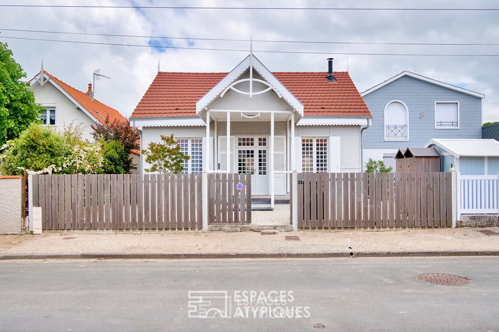 Completely restored seaside resort in Fouras