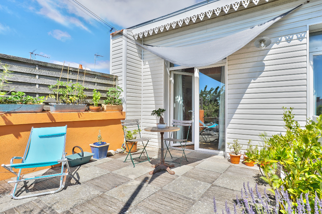 Loft en triplex avec jardin et piscine