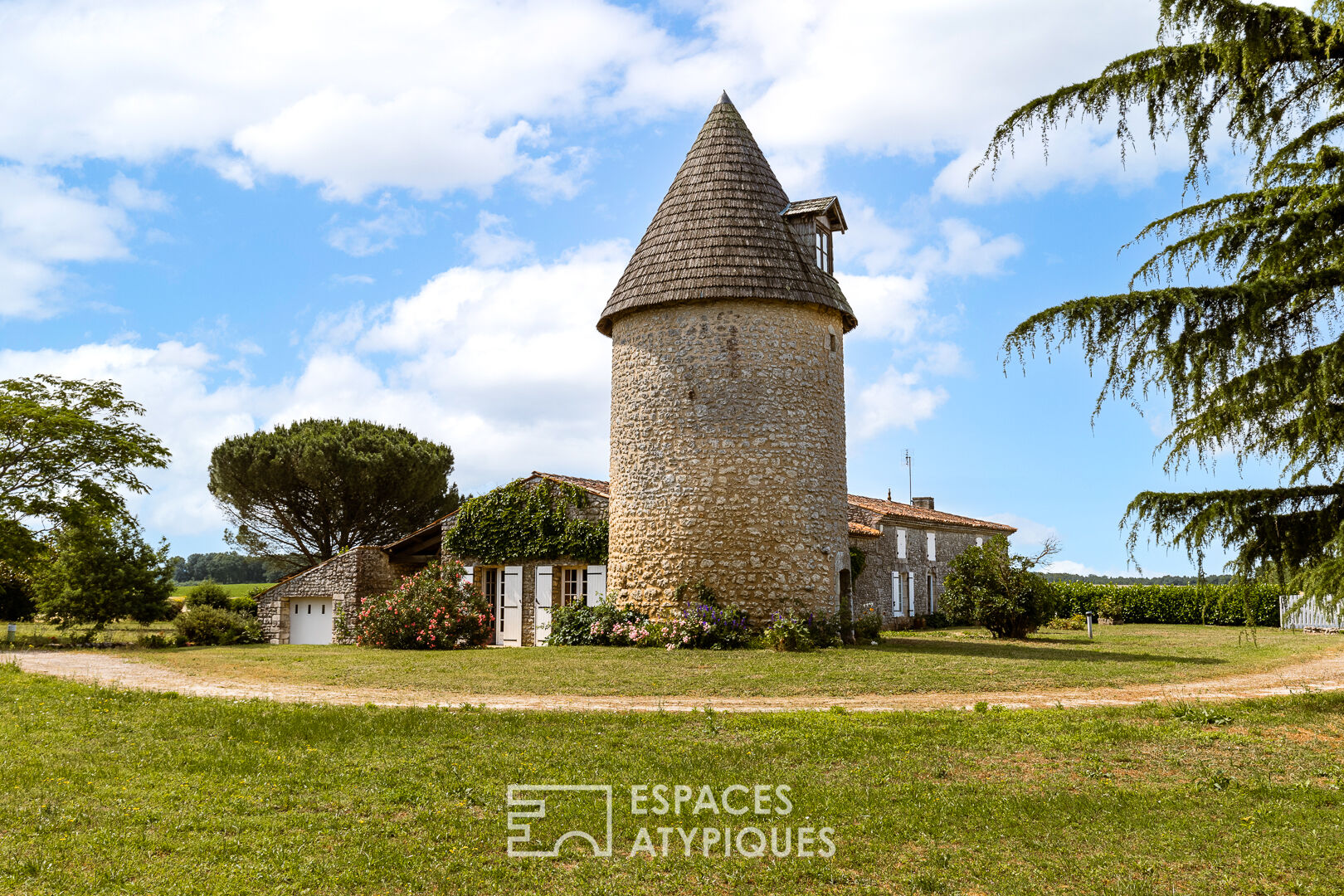 Propriété de charme et son authentique moulin