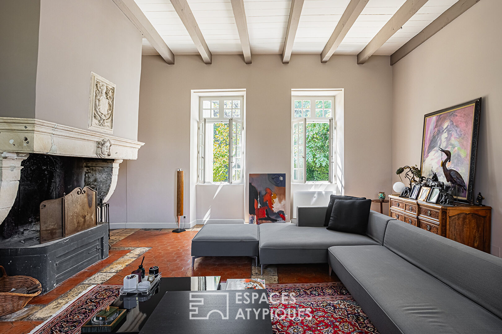 Manor house in sought-after location