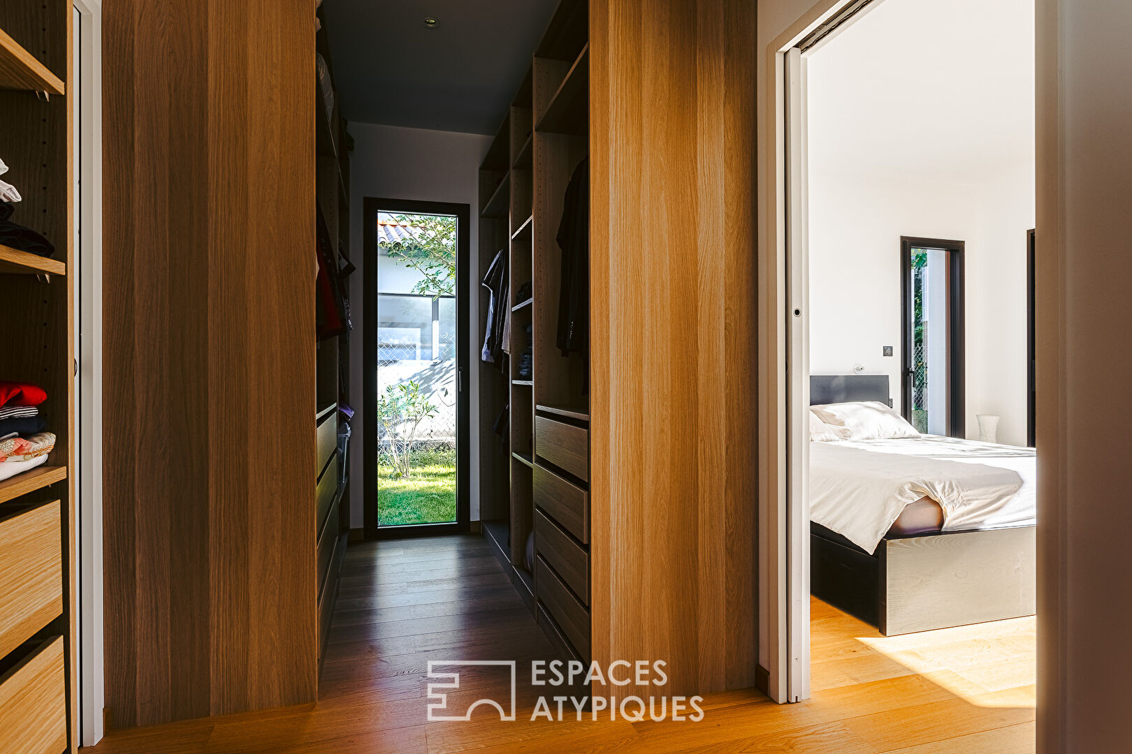 Beautiful contemporary in the heart of the city