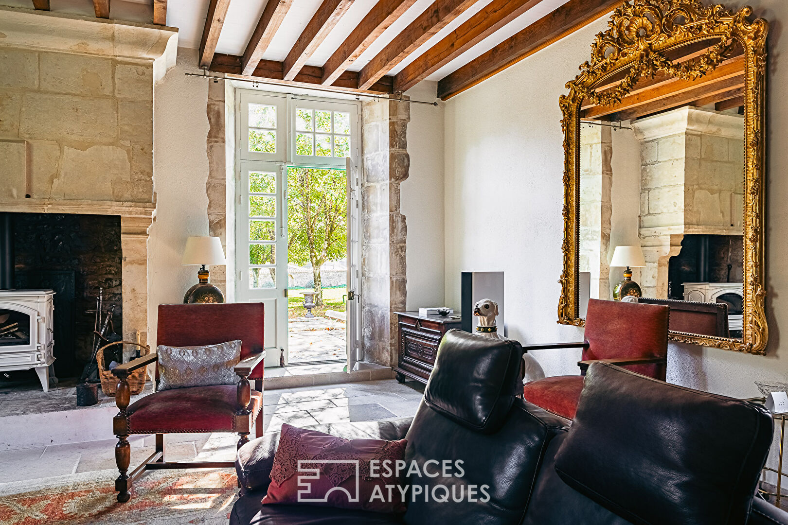 Magnificent 16th century home in a bucolic setting on the banks of the Sèvre
