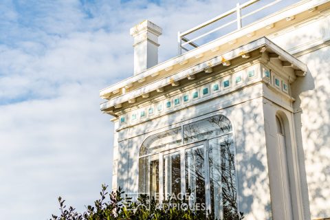 Villa fin XIXème et son parc à proximité immédiate de la mer