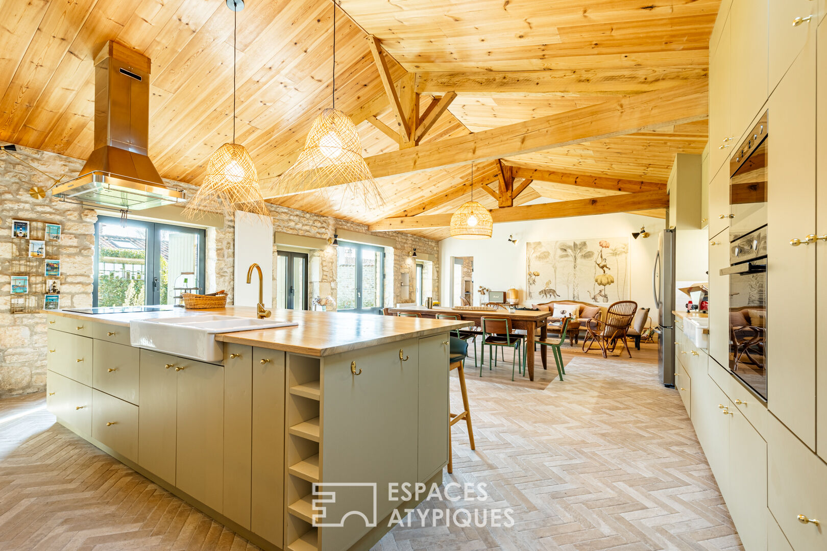 Metamorphosis of a village house and its cellar