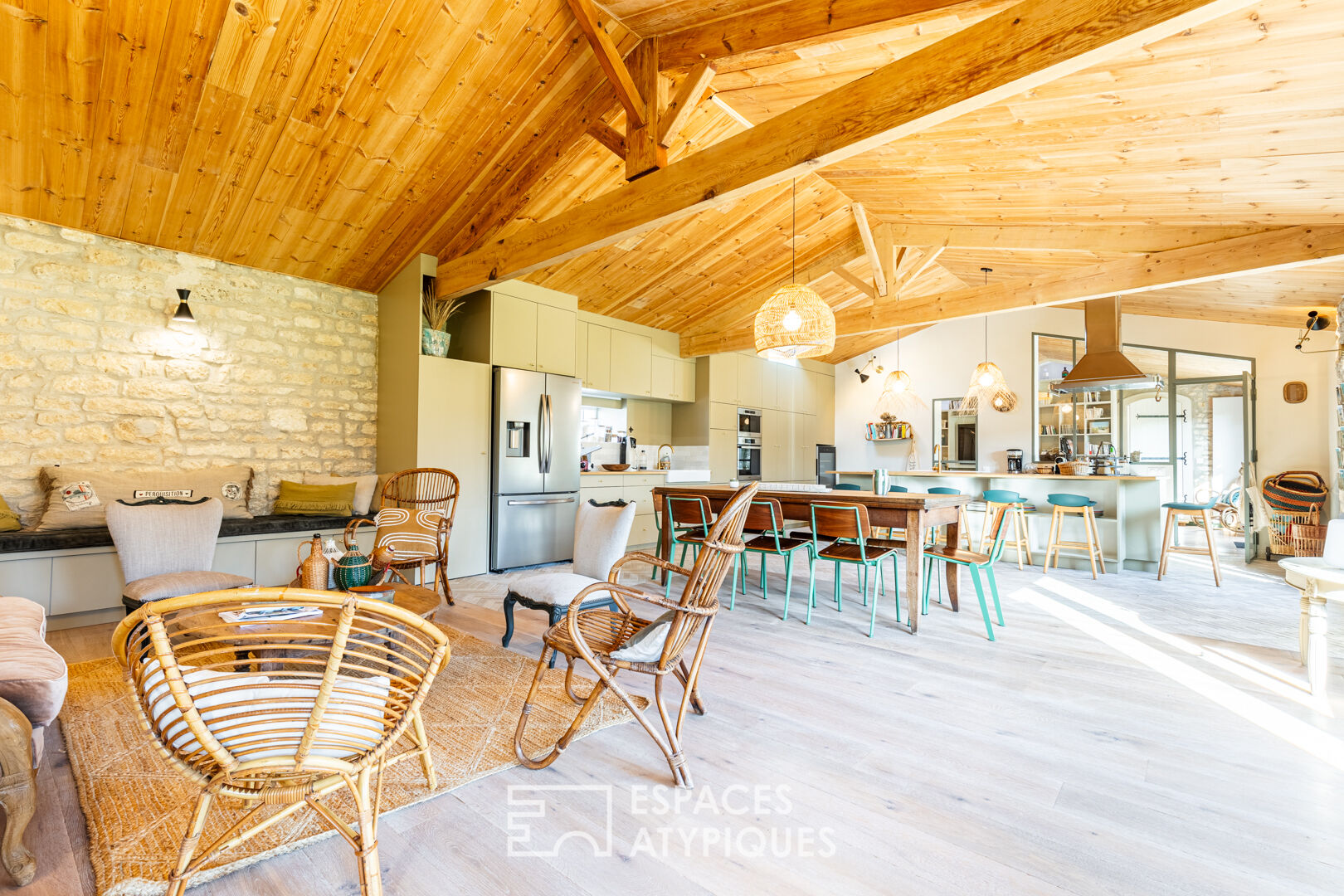 Metamorphosis of a village house and its cellar