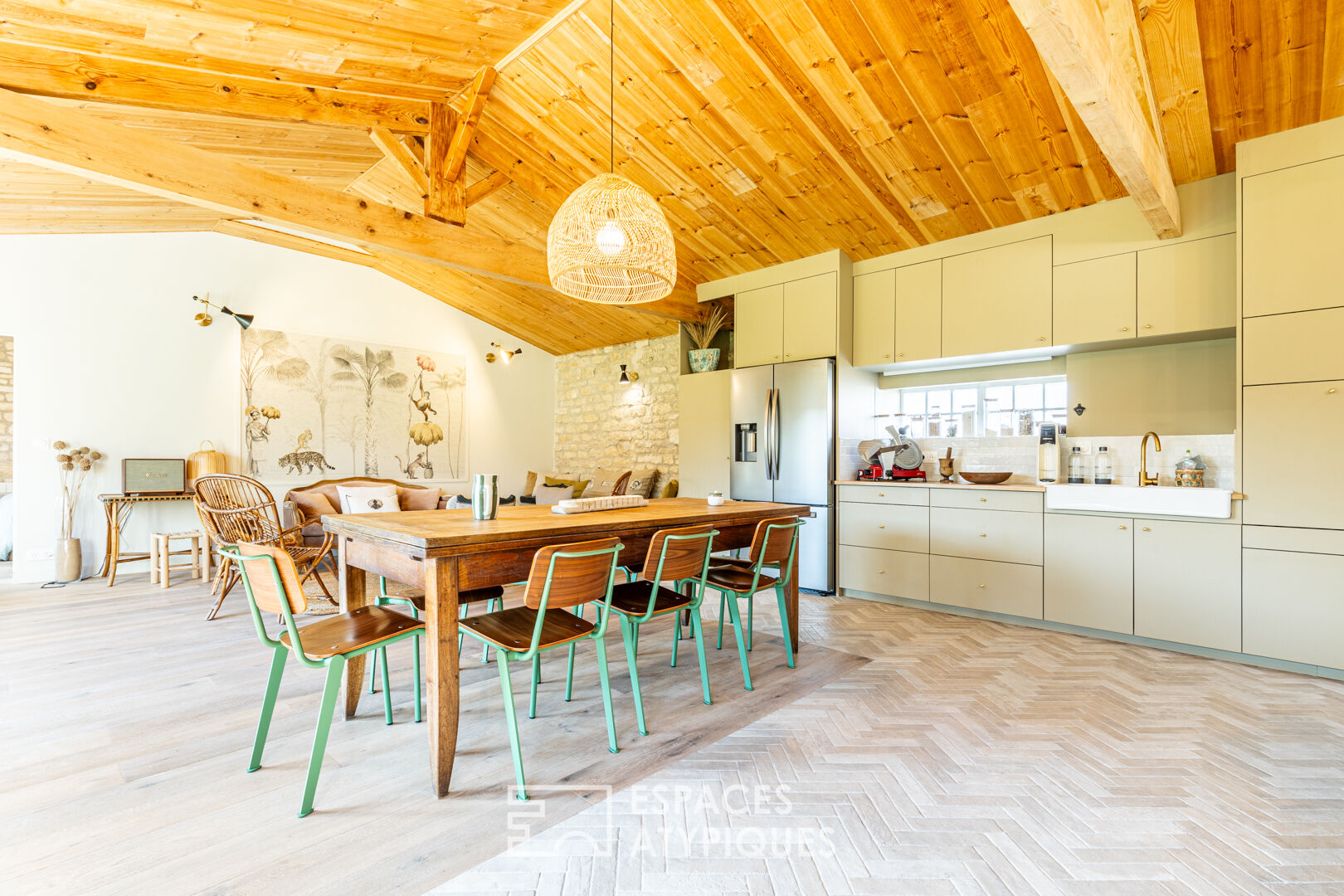 Metamorphosis of a village house and its cellar