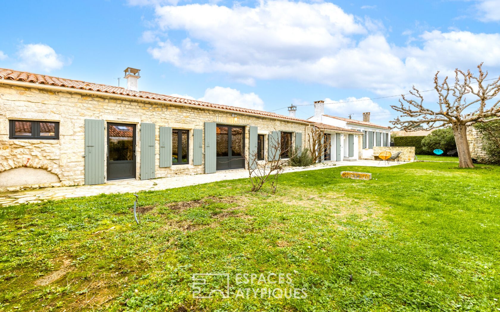 Metamorphosis of a village house and its cellar