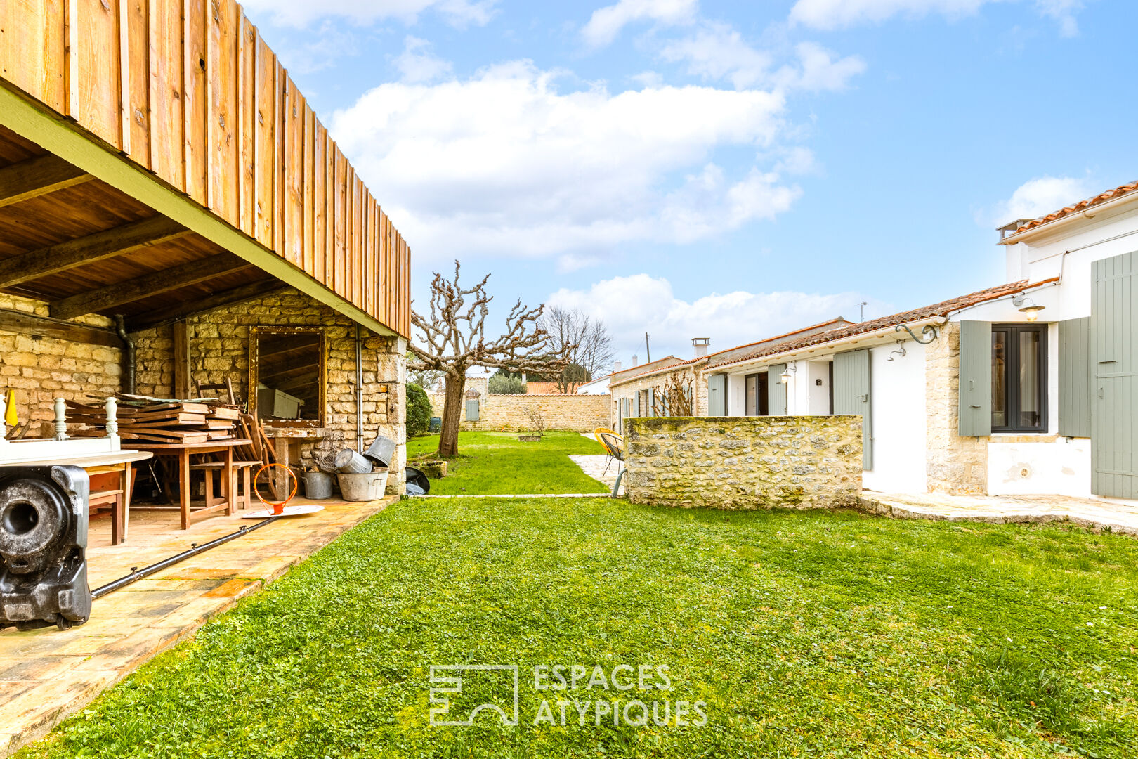 Metamorphosis of a village house and its cellar