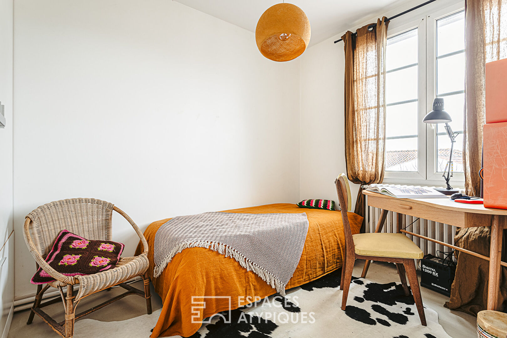 Shop with a bohemian spirit and its enclosed garden