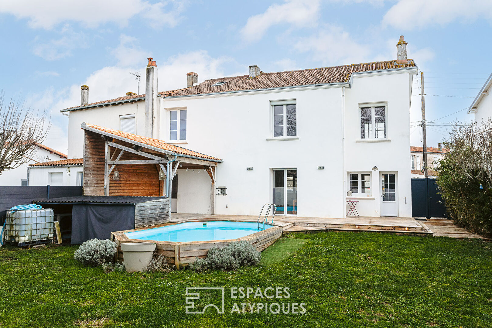 Renovated family in quiet area