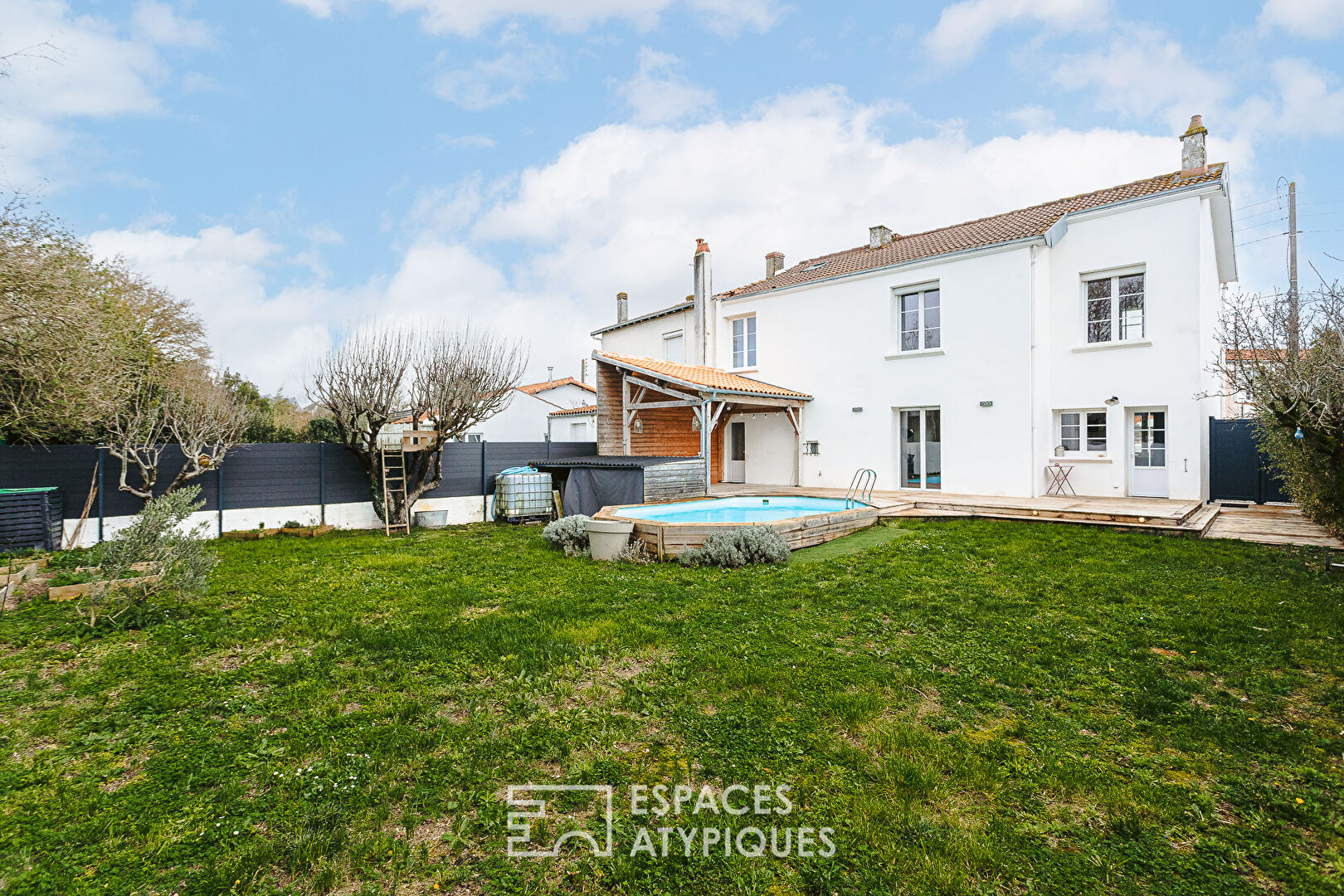 Renovated family in quiet area