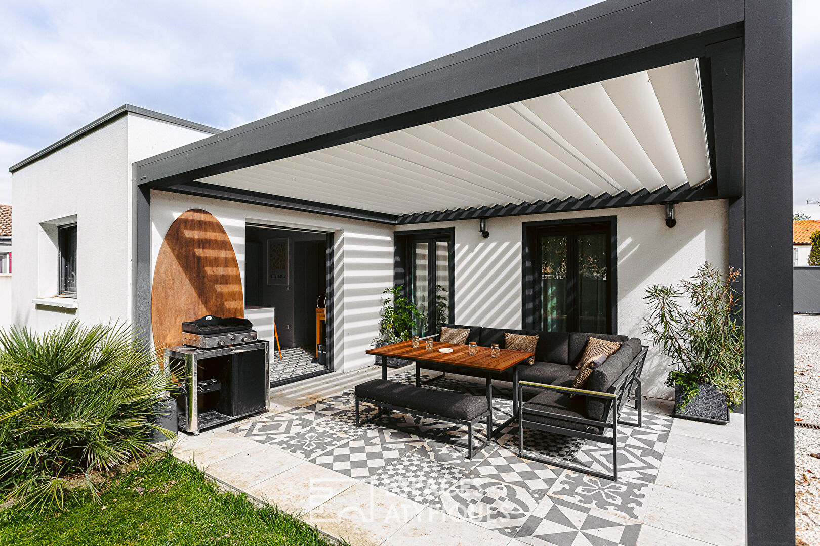 Charmante maison dans son écrin de verdure
