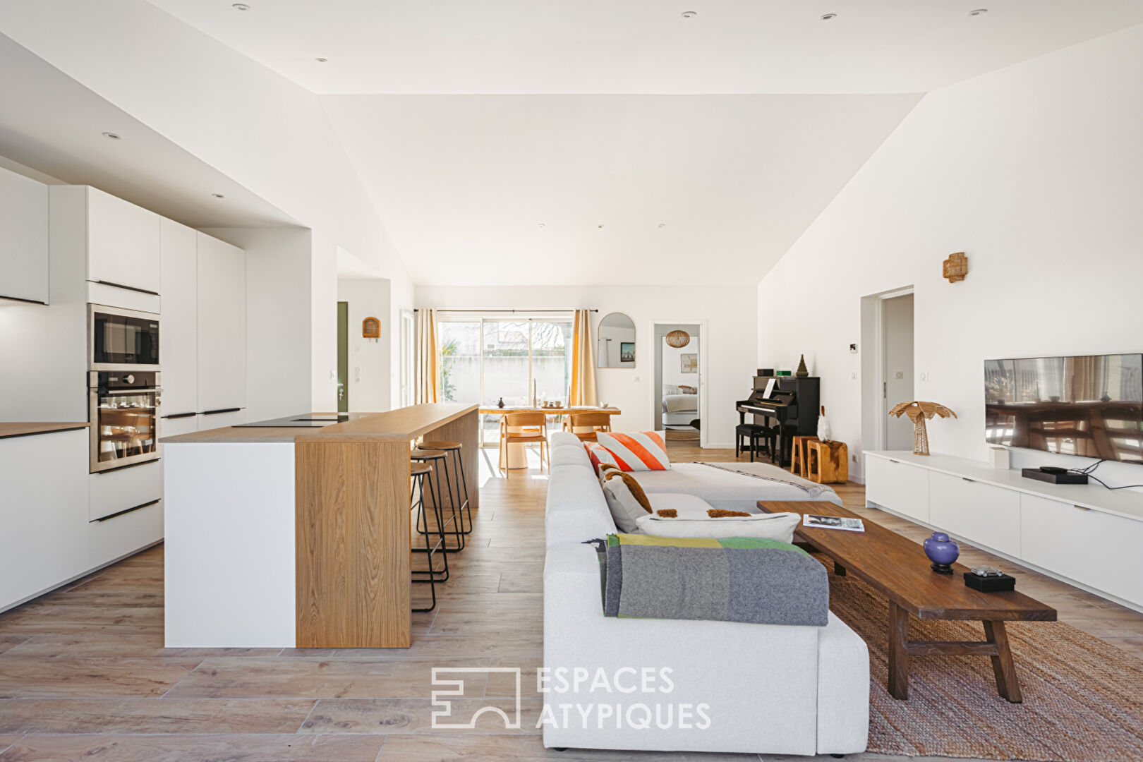 Maison neuve comme un clos Rétais