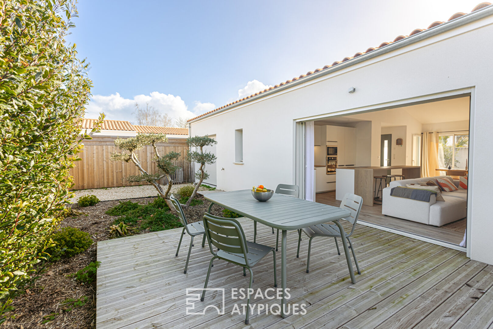 Maison neuve comme un clos Rétais