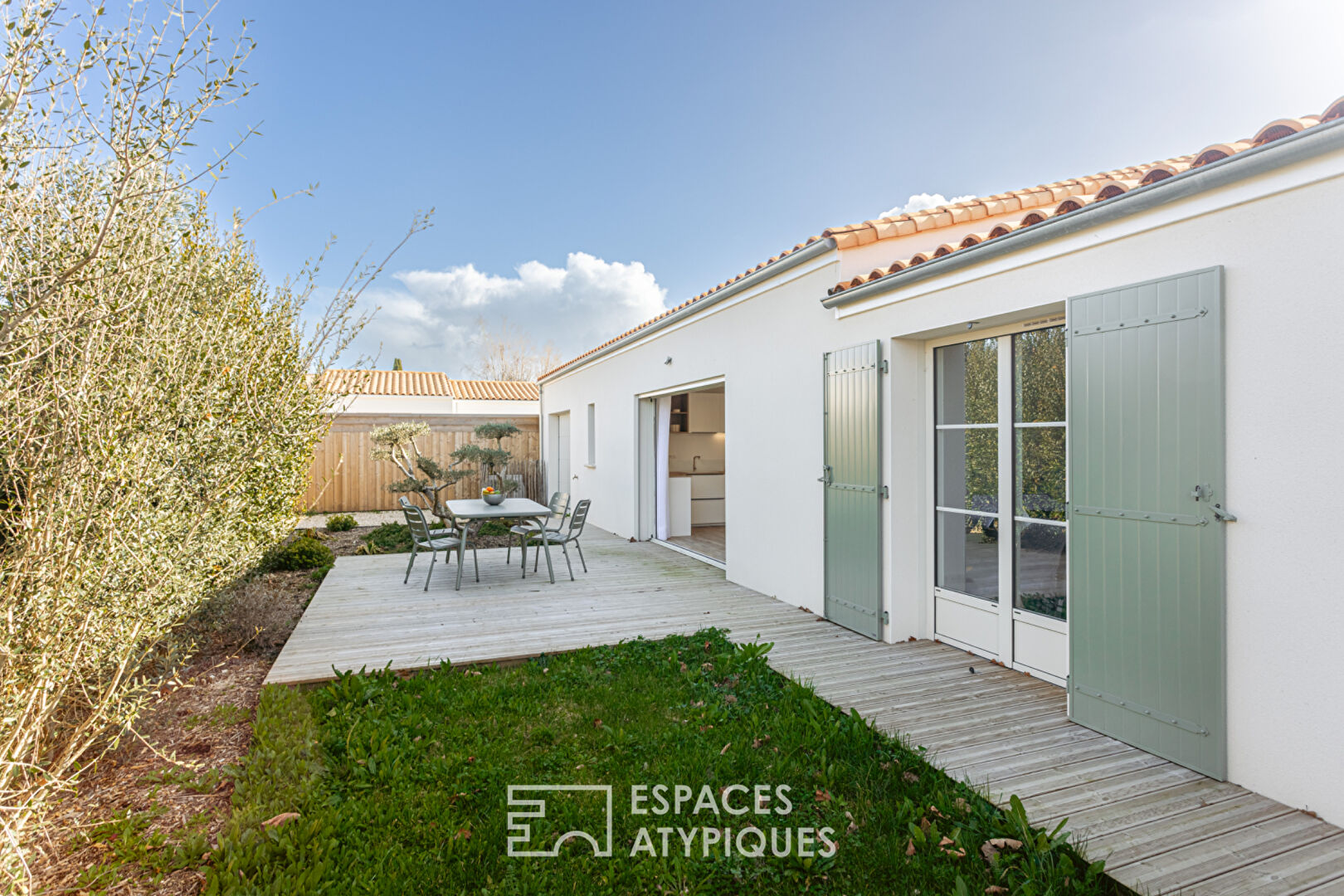 Maison neuve comme un clos Rétais