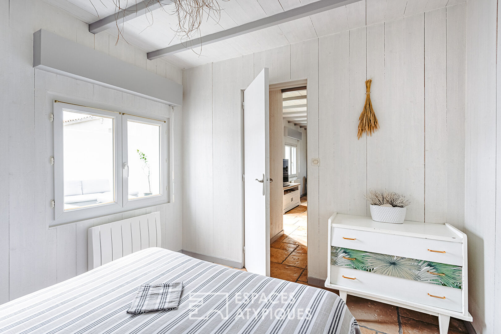 Seaside in prime location