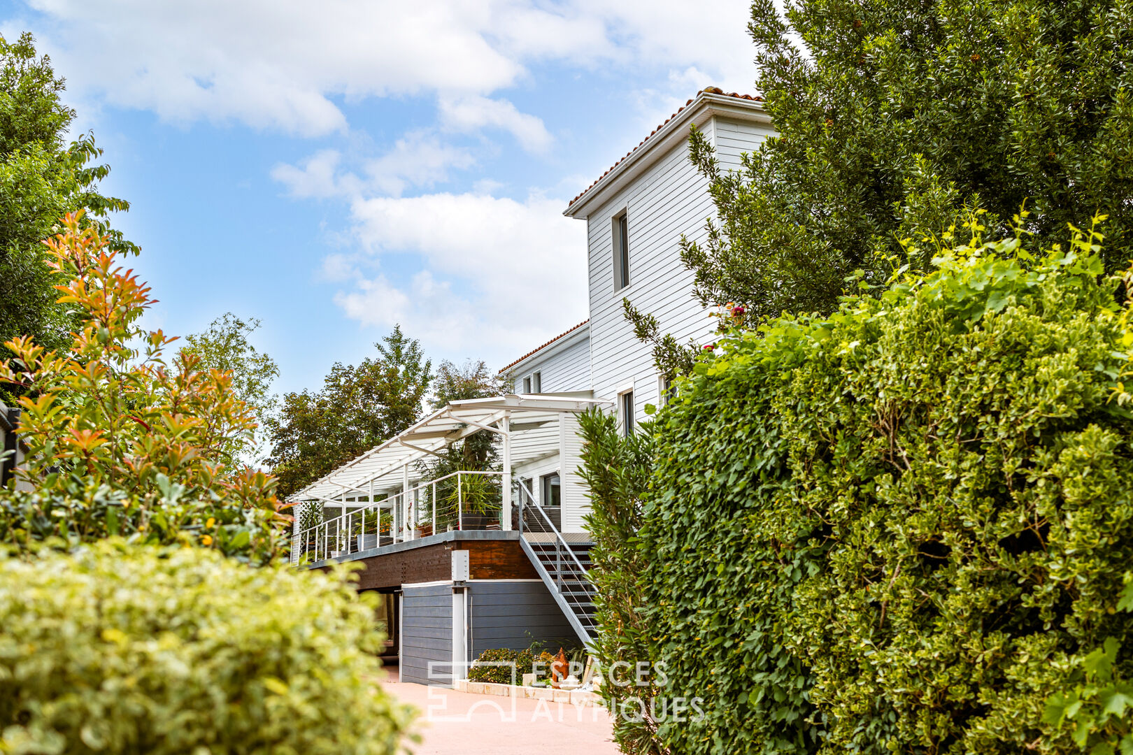 Villa d’architecte sur pilotis