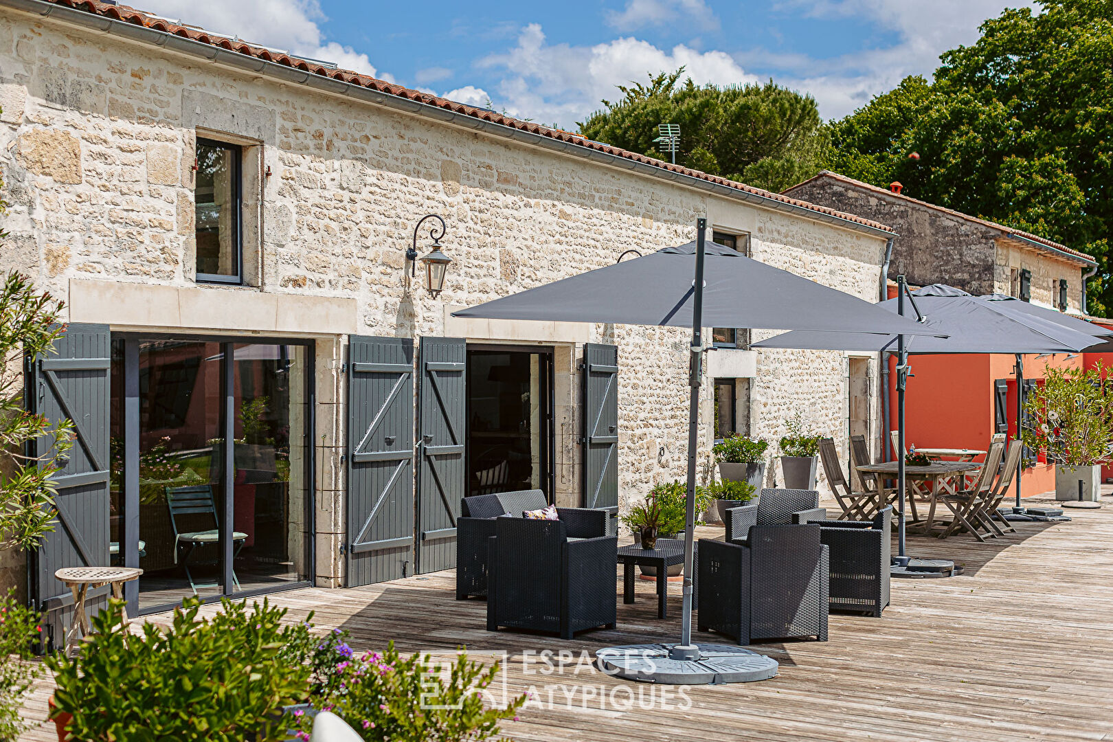 Renovated barn and its exceptional rooms