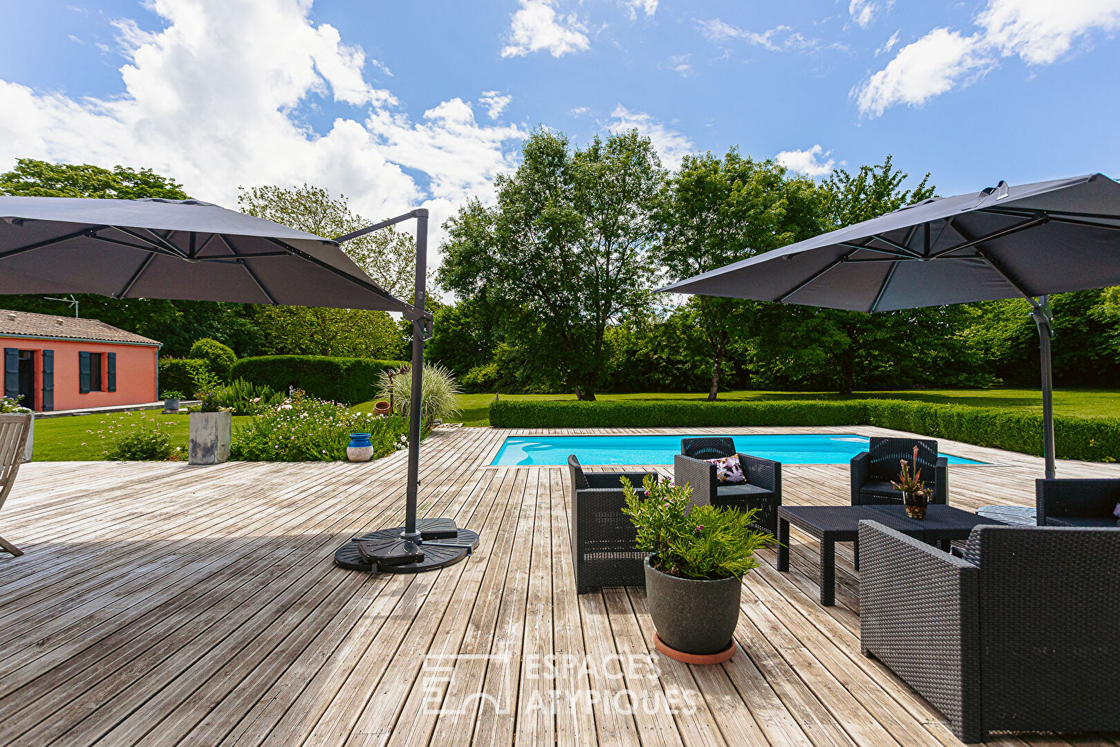 Renovated barn and its exceptional rooms