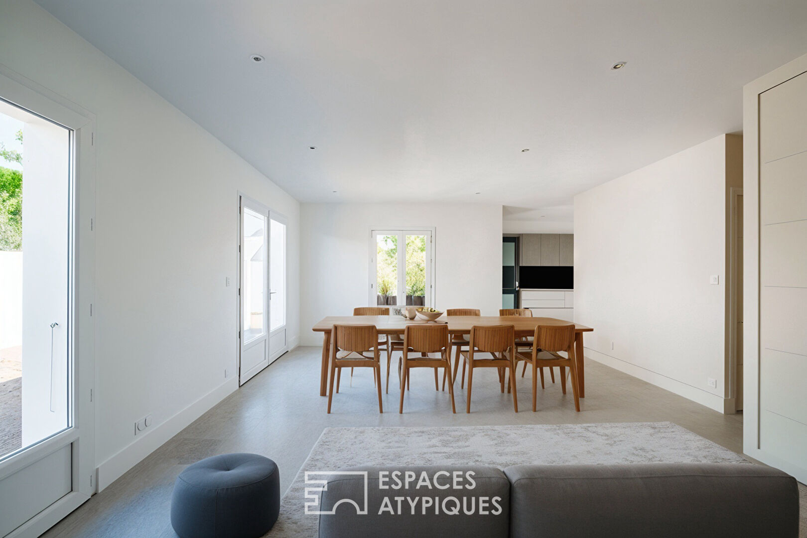 Renovated pied-à-terre in quiet area