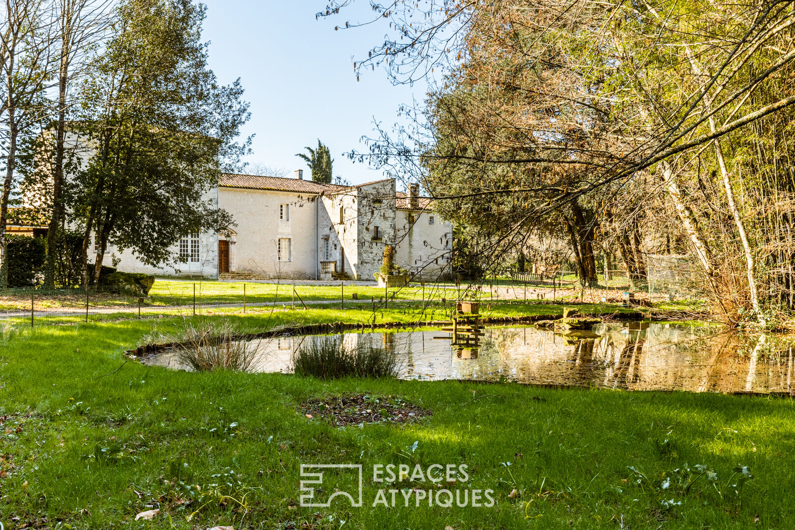 Surprenante maison d’artiste à réinventer
