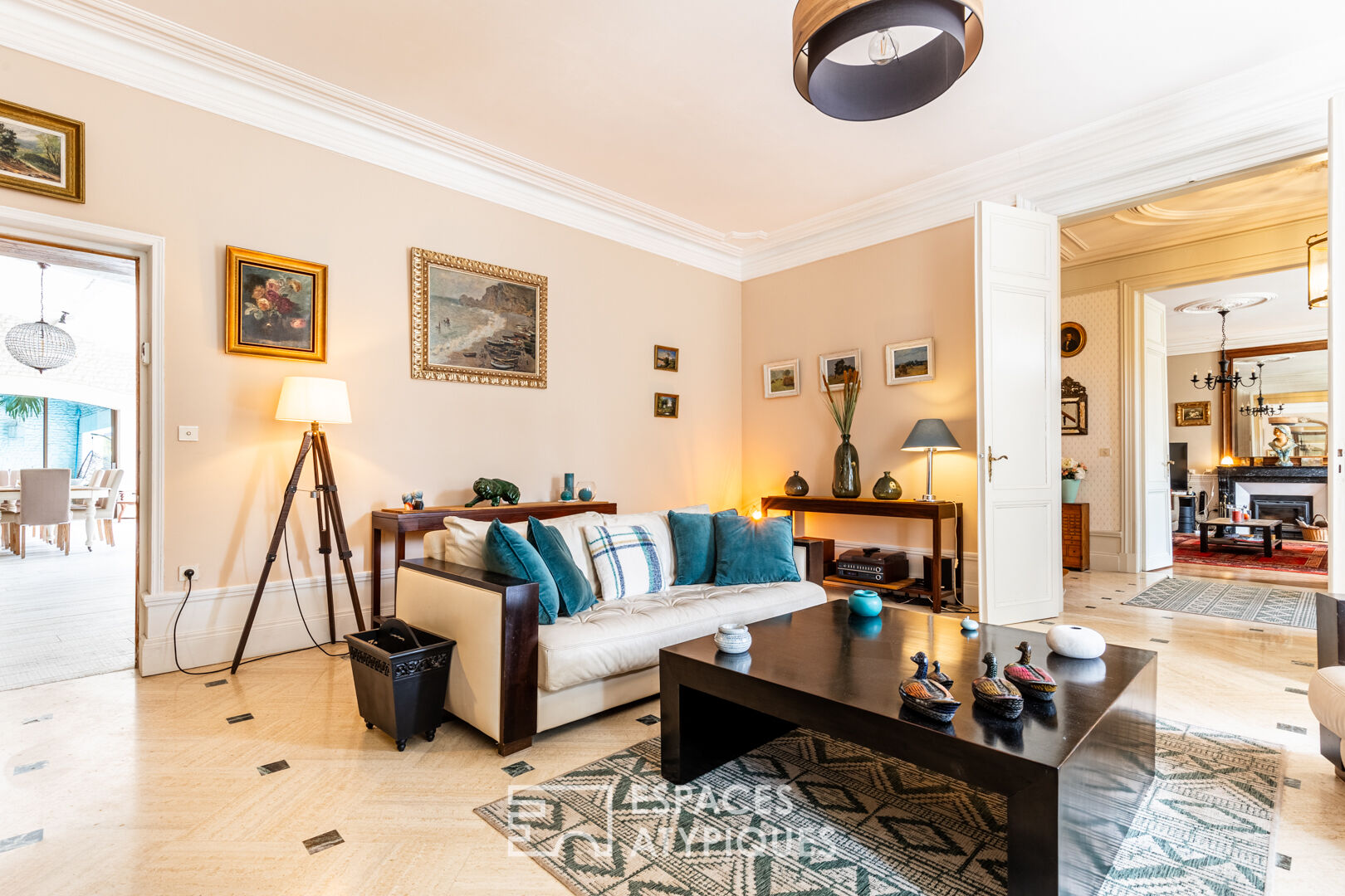 Maison de maître au charme d’antan avec dépendances