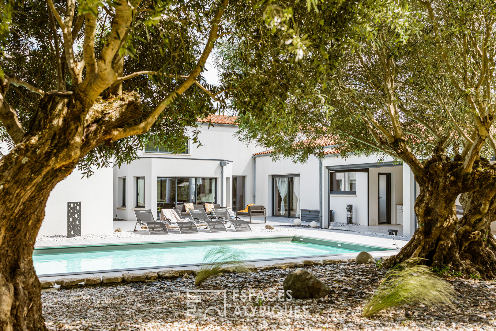 Élégante villa d’architecte aux prestations haut de gamme